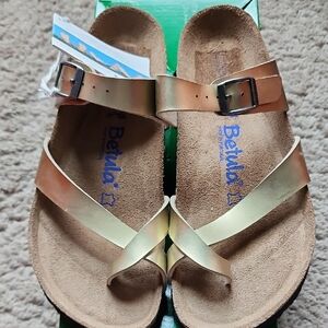 New Birkenstock sandals in gold